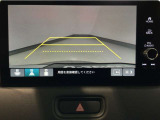 【バックカメラ】運転が苦手な方も車庫入れラクラクです!ギアをリバースに入れれば自動的に切り換わりますので、面倒な操作は不要です♪狭い駐車場もお車を傷つけず安心ですね!