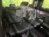 3列目シートはもちろん状態良好☆大人でもゆったりと座って頂けますので、大人数でのお出かけもラクラクです♪ご家族で、気の知れた仲間で、ドライブに行くのが楽しみですね♪