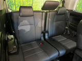 3列目シートはもちろん状態良好☆大人でもゆったりと座って頂けますので、大人数でのお出かけもラクラクです♪ご家族で、気の知れた仲間で、ドライブに行くのが楽しみですね♪