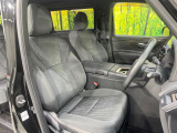 運転席シート廻りは使用感も少なく、良好な状態となっています。前オーナー様が丁寧に使っていたことがよくわかりますね。