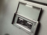 ETCももちろん搭載。いちいち料金所で停車する必要なんて当然ないです。スムーズにストレスなくドライブをお楽しみください。(※支払総額にセットアップ費用は含まれておりません。)