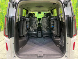 普段のお買い物や通勤、送迎等に十分な荷室スペースを確保しております。セカンドシートを倒すと、大きな荷物の積載も可能です♪