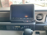 純正8インチナビ