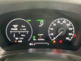 マルチインフォメーションディスプレイです。燃費や走行距離が分かり、半ドアなど車に異常がある際に警告してくれます。