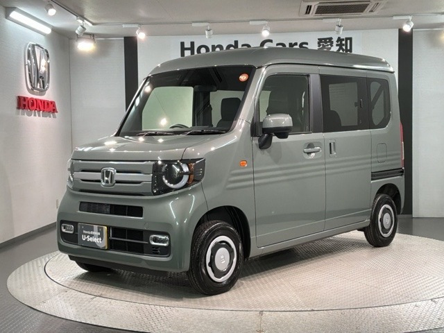 N-VAN ファン 4WD 