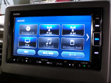 CD、DVD、Bluetooth、AM、FM、AUX、スマートフォン接続ができます。