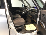 シートはフィット性も良く、楽な運転姿勢を保てます。