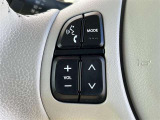 ステアリングスイッチ左側 ハンズフリースイッチ、モードスイッチ、オーディオスイッチ。 前方から目を離すことなく操作できます!