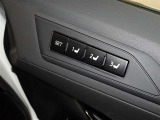 運転席のパワーシートは3名様分までメモリー機能付きです。
