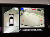 前後左右4つのカメラで、上から見たような映像をお届け、駐車時も安心、アラウンドビューモニター付(肉眼では確認し辛い左前の映像に切り替えることも可能です)。