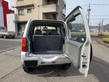 自社整備工場を完備しておりますので、整備・車検・修理などアフターサービスもお任せ下さい。お客様が充実したカーライフをおくれるよう全力でサポートいたします。