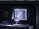運転席と助手席にシートヒーターを装備しております。