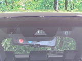 【トヨタセーフティセンス】走行中に前方の車両等を認識し、衝突しそうな時は警報とブレーキで衝突回避と被害軽減をアシスト。より安全にドライブをお楽しみいただけます。