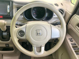 ステアリングも使用感が少なく、きれいな状態となっております♪
