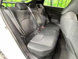 後部座席も気になるようなキズ・汚れやへたり等、大きなダメージはなく、良好な状態です。