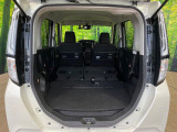 普段のお買い物や通勤、送迎等に十分な荷室スペースを確保しております。セカンドシートを倒すと、大きな荷物の積載も可能です♪