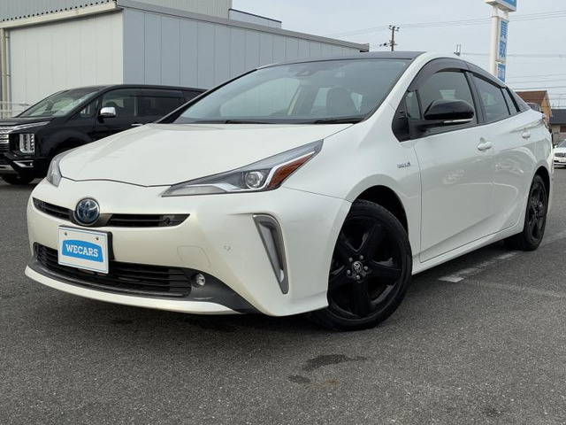 プリウス 1.8 S ツーリングセレクション E-Four 4WD