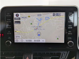 純正ナビを装備。タッチパネル式で使いやすく、お出かけもラクラクです。