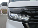 明るいLEDヘッドライトで、夜道も安心して運転して頂けます。