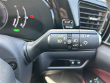 【 オートライト 】オートライトなのでライトの点け忘れを気にすることなく運転が出来ます。