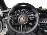 オプションのGT スポーツステアリングホイール(ヒーター付きレザーリム)