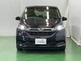 LEDヘッドライトを装備しています。LEDヘッドライトはとても明るく、雨の日や夜間走行も安全・安心です。オートライトコントロール付きで周囲の明るさに応じて自動で点灯・消灯します