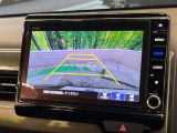 【バックカメラ】駐車時に後方がリアルタイム映像で確認できます。大型商業施設や立体駐車場での駐車時や、夜間のバック時に大活躍!運転スキルに関わらず、今や必須となった装備のひとつです!