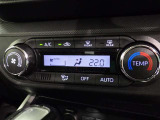 【オートエアコン】お好みの温度に設定して頂くと、車内の温度を自動調整♪快適にクルマの中を過ごして頂けます。