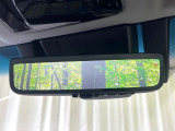 【デジタルインナーミラー】カメラが撮影した車両後方の映像をルームミラー内に表示。クリアな視界で状況の確認が可能です!※ドラレコ機能ご利用には別途SDカードをご用意いただく場合があります。