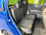 後部座席も気になるようなキズ・汚れやへたり等、大きなダメージはなく、良好な状態です。