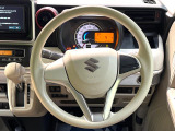ステアリングも使用感が少なく、きれいな状態となっております♪