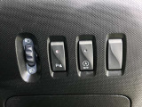 アイドリングストップ、障害物センサー付ですので安心して運転が出来ますよ!