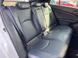 後部座席も気になるようなキズ・汚れやへたり等、大きなダメージはなく、良好な状態です。
