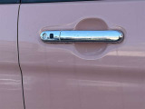 ラパンは車重が軽いので、4WDとの相性が良い