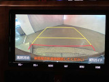 バックカメラが付いているので後方確認が非常にしやすいです。今や運転初心者も熟練者も必須装備!ついていて損はないですね♪