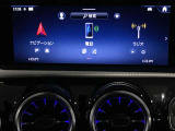 新しくなったセンターコンソールはスマートフォンを操作するような感覚でナビから車両の設定までが可能です。
