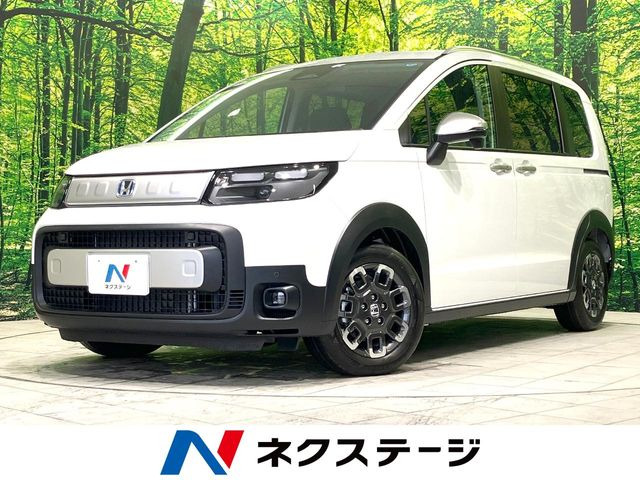 フリード 1.5 e:HEV クロスター 