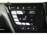 スイッチも大きく使いやすいレイアウトの空調操作パネルです!操作もしやすく車内をいつでも快適にドライブできるオートエアコンとなっております!
