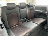 3列目シートはもちろん状態良好☆大人でもゆったりと座って頂けますので、大人数でのお出かけもラクラクです♪ご家族で、気の知れた仲間で、ドライブに行くのが楽しみですね♪