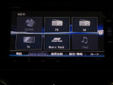 フルセグテレビ搭載。DVD・CD再生に対応しています。