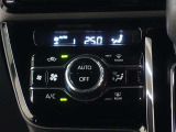 オートエアコンを装備しております!自動で調整してくれますので、車内も快適です☆