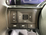 【ステアリングスイッチ】手元のボタンから、オーディオやナビなどの操作ができるので、よそ見をせずに安全に運転に集中できます!