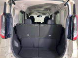 【ラゲッジスペース】ラゲッジスペースは広々です。