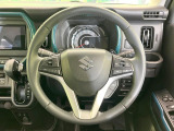 【ステアリングスイッチ】運転中、前方から目線をそらすことなく、オーディオ等の操作が可能な便利機能!安心&快適なドライブを演出してくれます♪