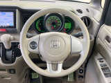 ステアリングも使用感が少なく、きれいな状態となっております♪