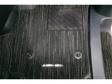 フロアマットが付いています。