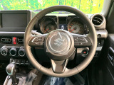 【純正革巻きステアリング】上質な革を使用することで、手にしっかり馴染みとても運転しやすいハンドルです♪