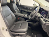 【運転席シート】ゆったりと広々した空間です。ストレスなく運転ができますよ!
