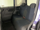 クッション性が高い後席シートでゆったりと座ることができます!