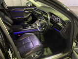 A8 55 TFSI クワトロ 4WD 本革シート